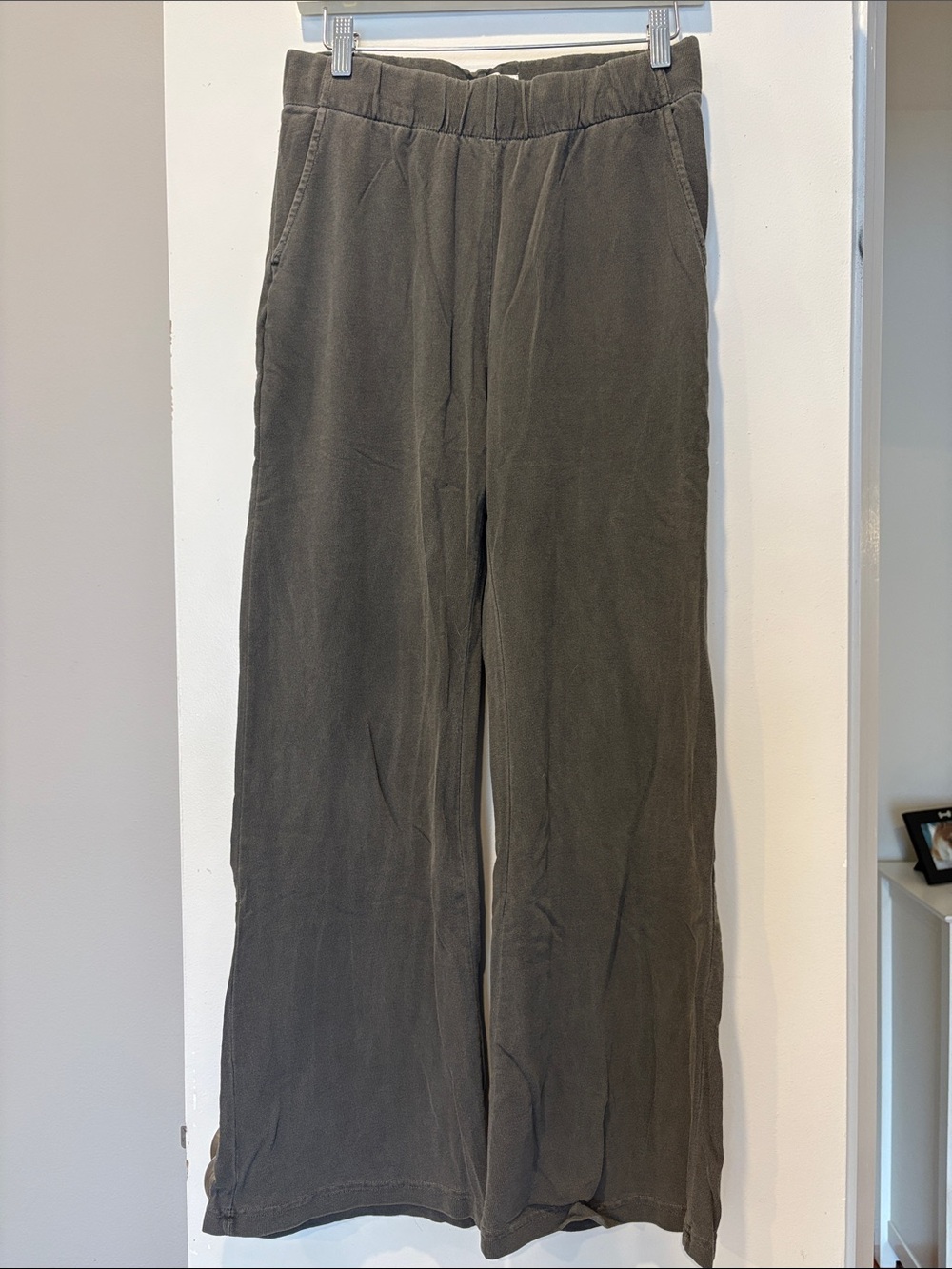 TALENTLESS Wide Leg French Terry Pants in Charcoal Gray
